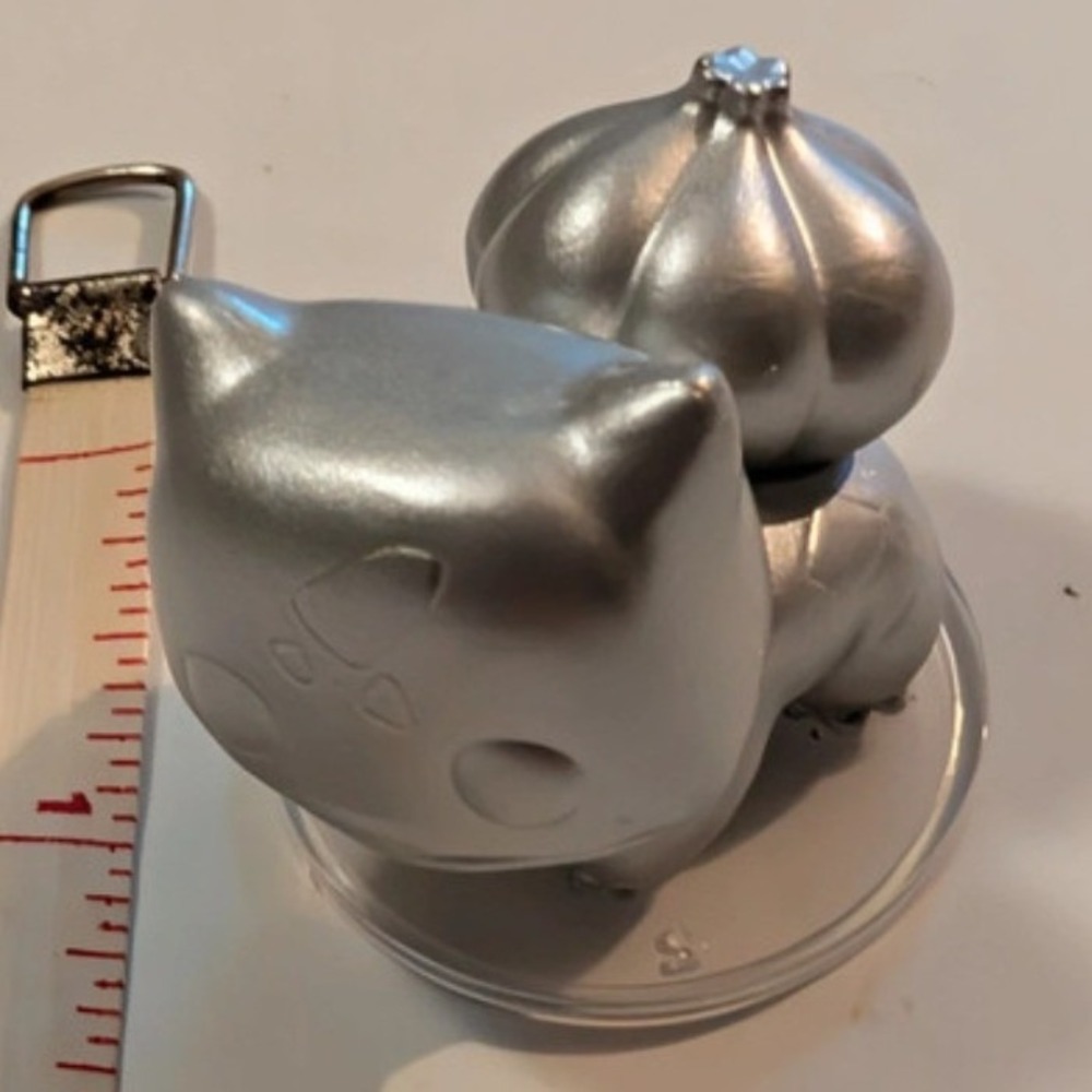 Funko Pop Pokemon Bulbasaur Silver Metallic 25th Anniversary Vinyl Figure 453